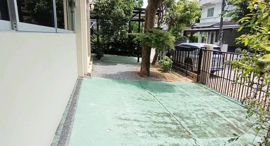 À vendre et à louer 4 chambres maison à Bang Sao Thong, Samut Prakan