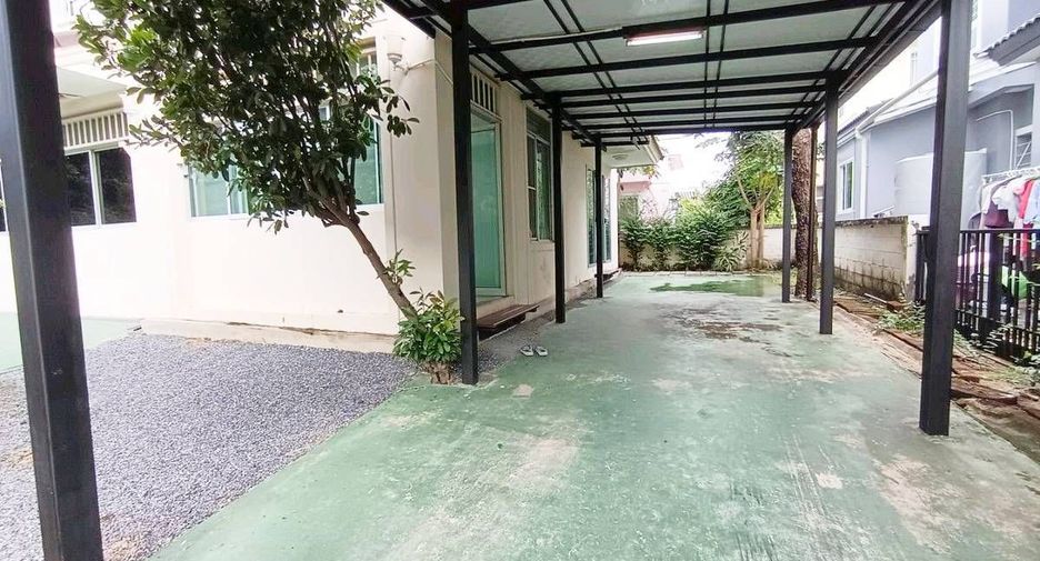 À vendre et à louer 4 chambres maison à Bang Sao Thong, Samut Prakan