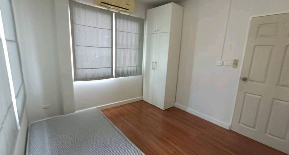 À vendre et à louer 4 chambres maison à Bang Sao Thong, Samut Prakan