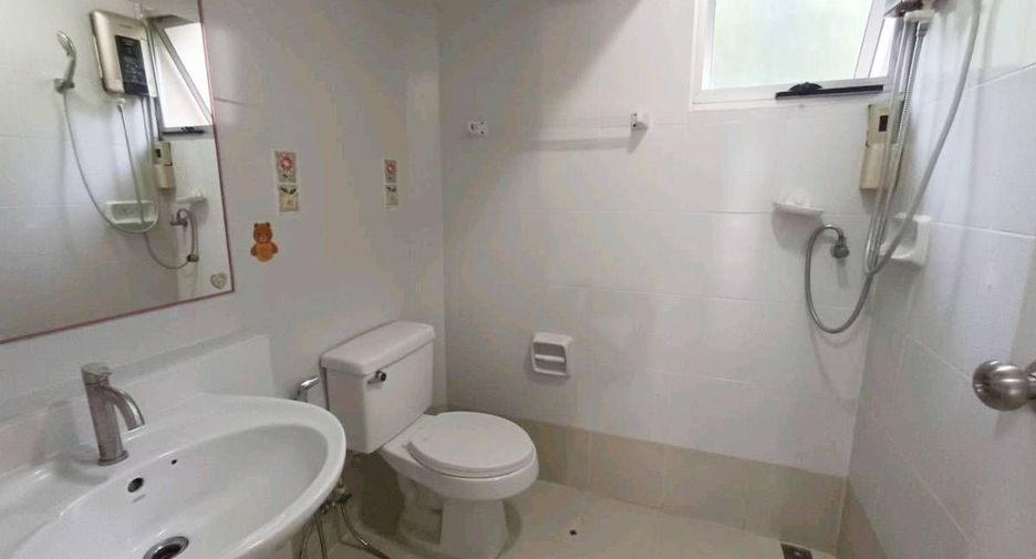 À vendre et à louer 4 chambres maison à Bang Sao Thong, Samut Prakan