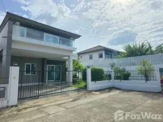 Haus zur Miete mit 3 Zimmer in Mueang Phuket, Phuket