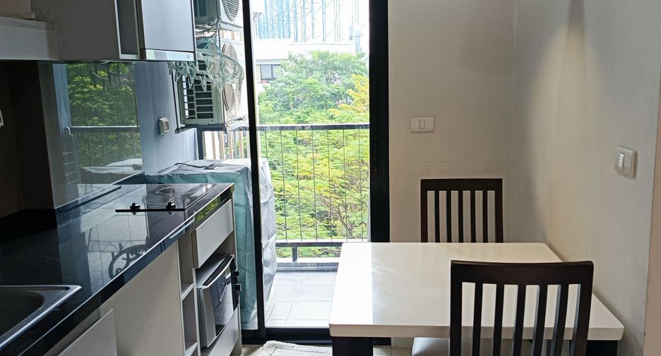 For rent 1 bed condo in Khlong Toei, Bangkok