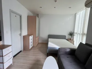 Wohnung zur Miete mit Studio in Huai Khwang, Bangkok