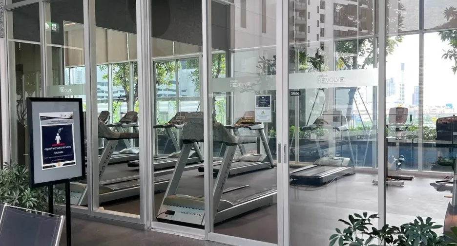 For rent studio condo in Huai Khwang, Bangkok