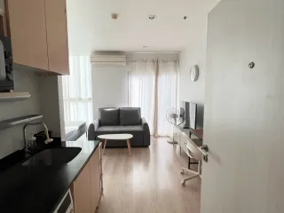 Wohnung zur Miete mit Studio in Huai Khwang, Bangkok