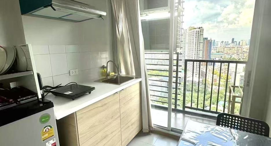 For sale 1 bed condo in Watthana, Bangkok