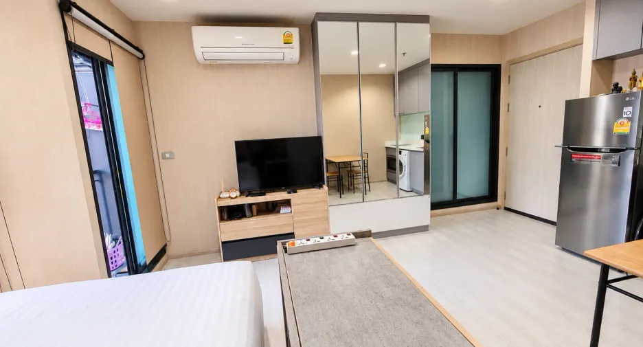 For sale studio condo in Khlong Toei, Bangkok