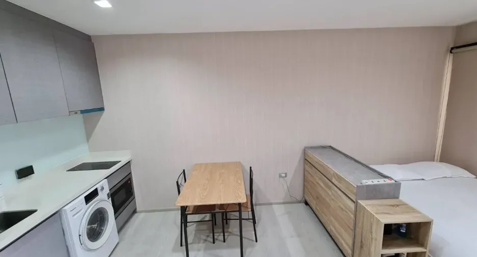 Wohnung zum Kauf mit Studio in Khlong Toei, Bangkok