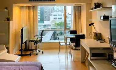 Wohnung zur Miete mit Studio in Khlong Toei, Bangkok