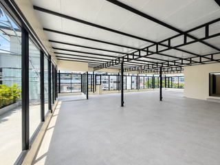 For rent retail Space in Watthana, Bangkok