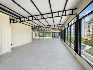 For rent retail Space in Watthana, Bangkok