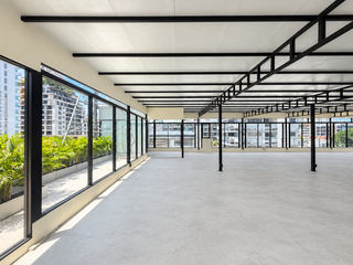 For rent retail Space in Watthana, Bangkok