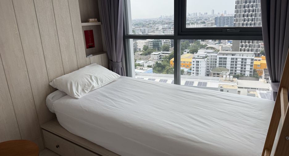For sale 2 bedrooms condo in Phra Khanong, Bangkok
