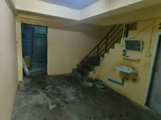 For rent 3 bedrooms retail Space in Khlong Toei, Bangkok