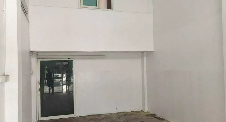 For rent 3 bedrooms retail Space in Khlong Toei, Bangkok