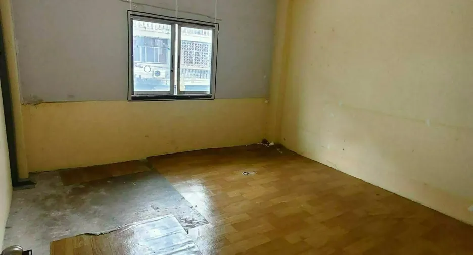 For rent 3 bedrooms retail Space in Khlong Toei, Bangkok
