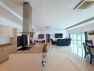 Haus zur Miete mit 3 Zimmer in Bang Lamung, Chonburi