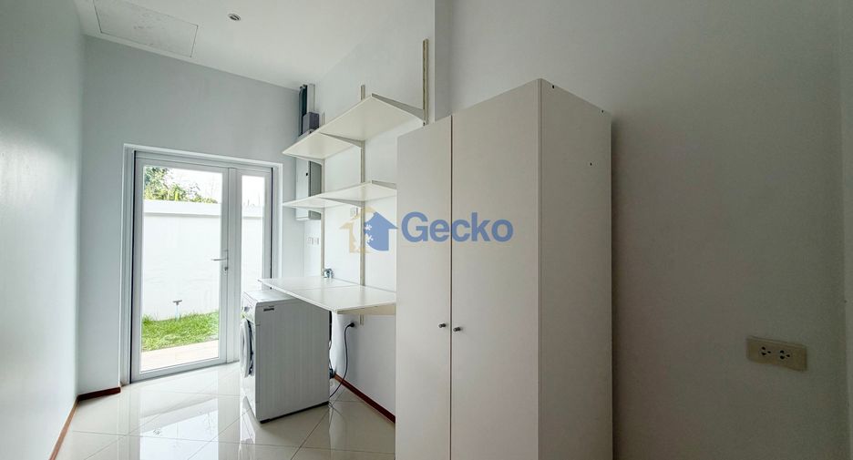 Haus zur Miete mit 3 Zimmer in Bang Lamung, Chonburi
