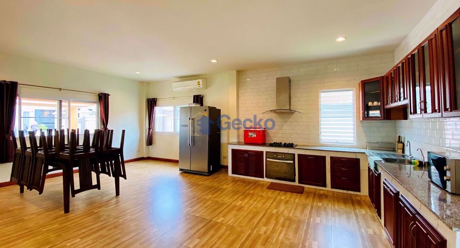 Haus zur Miete mit 4 Zimmer in Bang Lamung, Chonburi