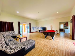 Haus zur Miete mit 4 Zimmer in Bang Lamung, Chonburi