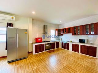 Haus zur Miete mit 4 Zimmer in Bang Lamung, Chonburi