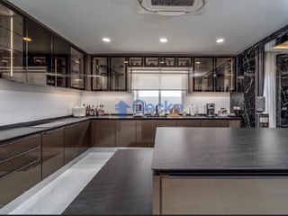 Casa en venta de 7 habitaciones en Bang Lamung, Chonburi