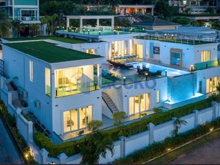 Casa en venta de 7 habitaciones en Bang Lamung, Chonburi