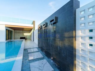 Casa en venta de 6 habitaciones en Bang Lamung, Chonburi