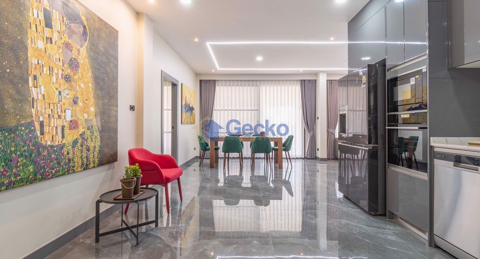 For sale 3 bedrooms condo in Na Jomtien, Pattaya
