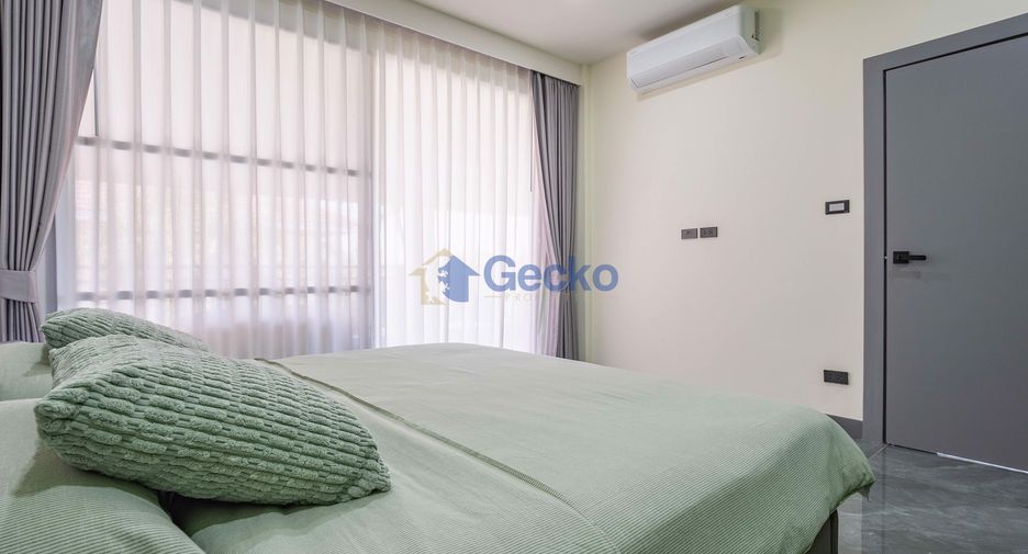 For sale 3 bedrooms condo in Na Jomtien, Pattaya