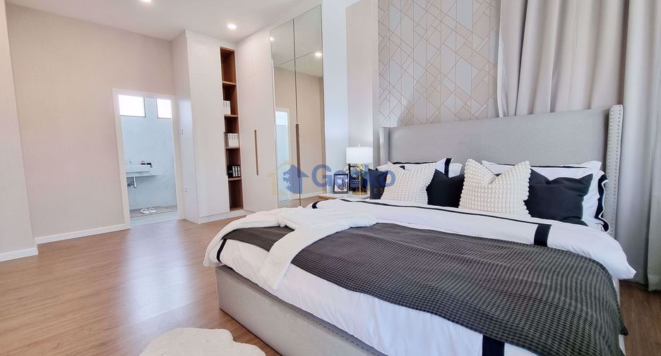 Casa en venta de 4 habitaciones en Bang Lamung, Chonburi