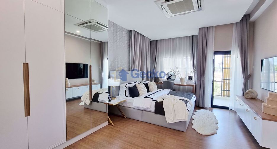 Casa en venta de 4 habitaciones en Bang Lamung, Chonburi