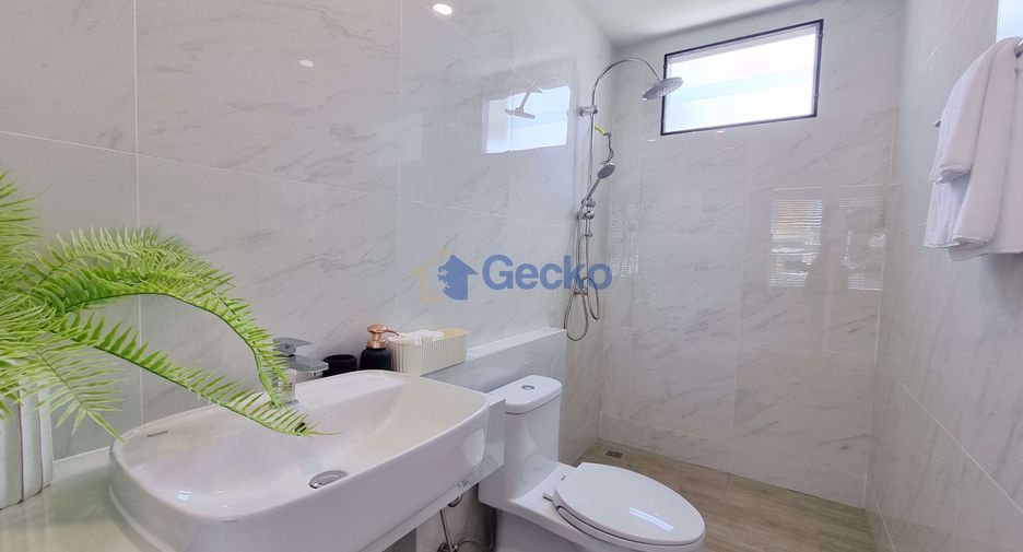 Casa en venta de 4 habitaciones en Bang Lamung, Chonburi