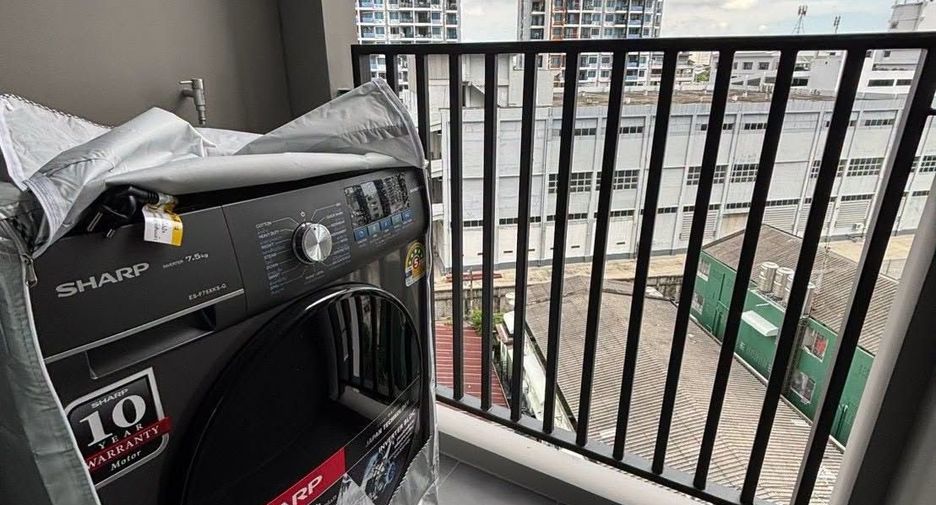 Condo en alquiler de estudio en Huai Khwang, Bangkok