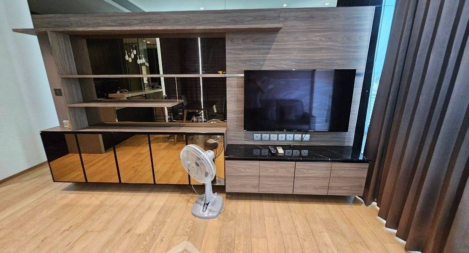 For rent 1 bed condo in Pathum Wan, Bangkok