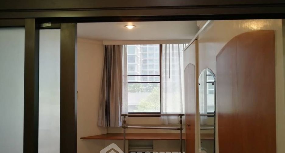 For sale 1 bed condo in Watthana, Bangkok