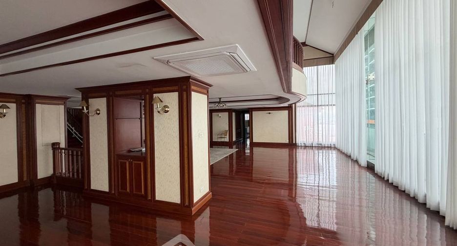 For sale 6 bedrooms condo in Phaya Thai, Bangkok