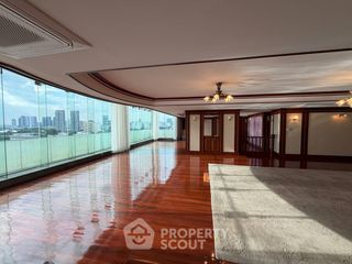For sale 6 bedrooms condo in Phaya Thai, Bangkok