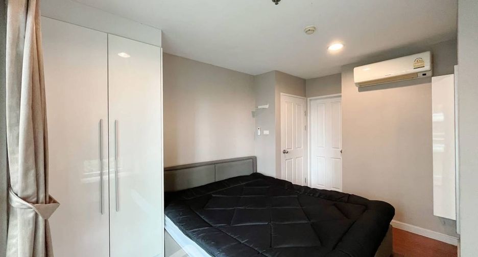 For sale 2 bedrooms condo in Huai Khwang, Bangkok