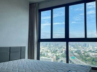 Condo en venta de 2 habitaciones en Bang Na, Bangkok