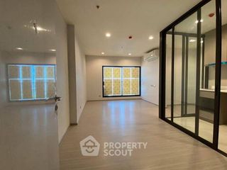 For sale 2 ベッドルーム condo in Phra Khanong, Bangkok