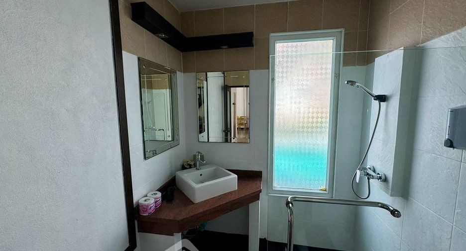 For sale 3 bedrooms villa in Bang Lamung, Chonburi