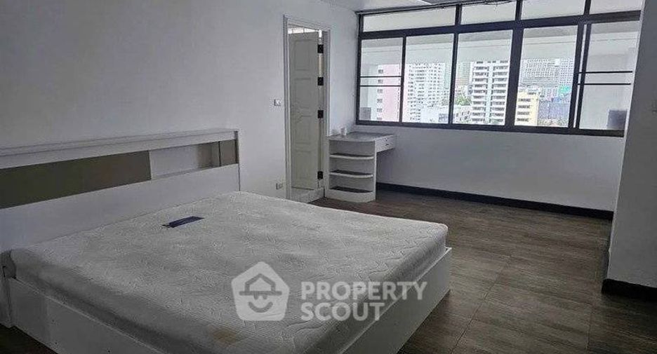 Продажа 2 спальни кондо в Кхлонг Тоеи, Бангкок