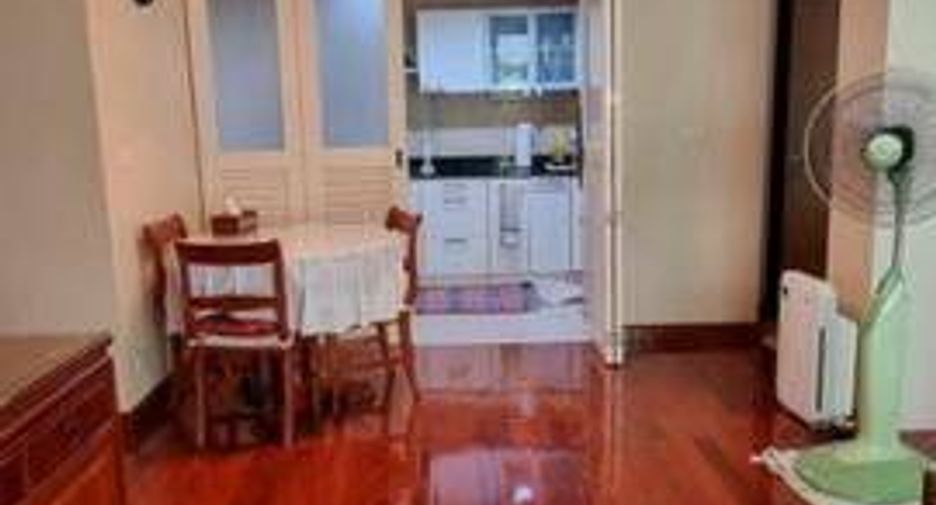 For sale 3 ベッドルーム condo in Phaya Thai, Bangkok