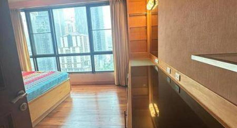 For sale 2 bedrooms condo in Pathum Wan, Bangkok