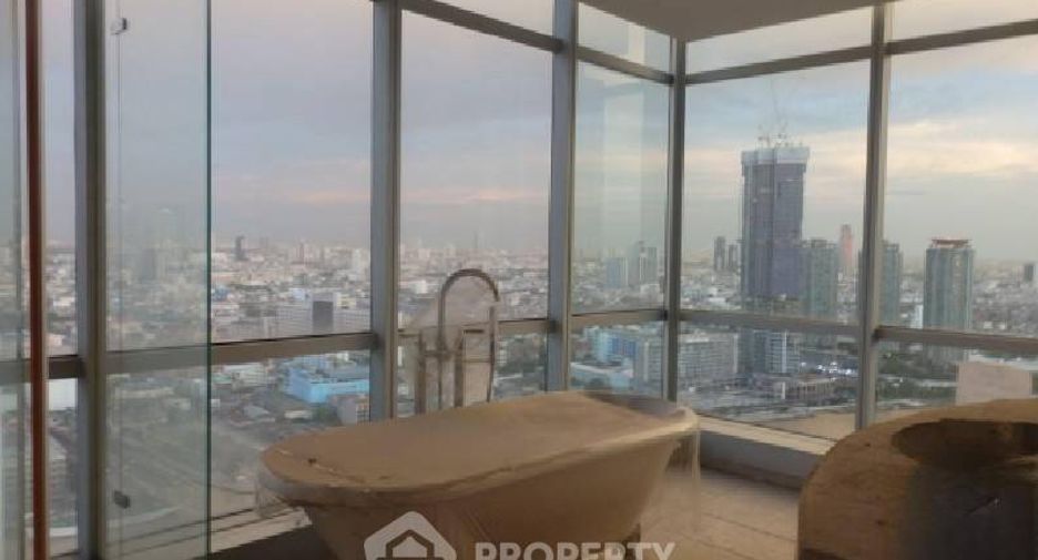 À vendre 3 chambres condo à Sathon, Bangkok