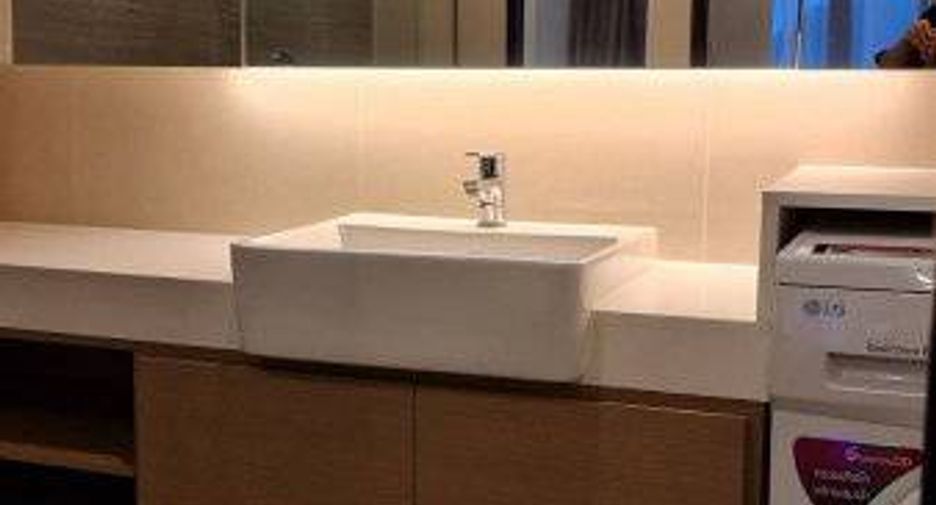 For sale 1 bed condo in Si Racha, Chonburi