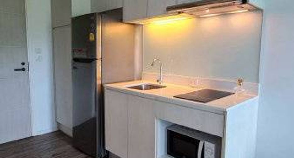 For sale 1 bed condo in Si Racha, Chonburi