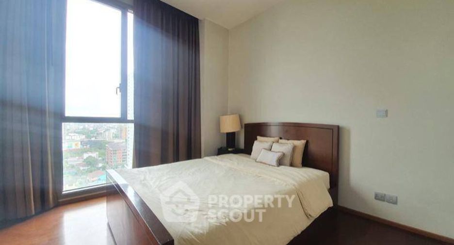For sale 2 bedrooms condo in Watthana, Bangkok