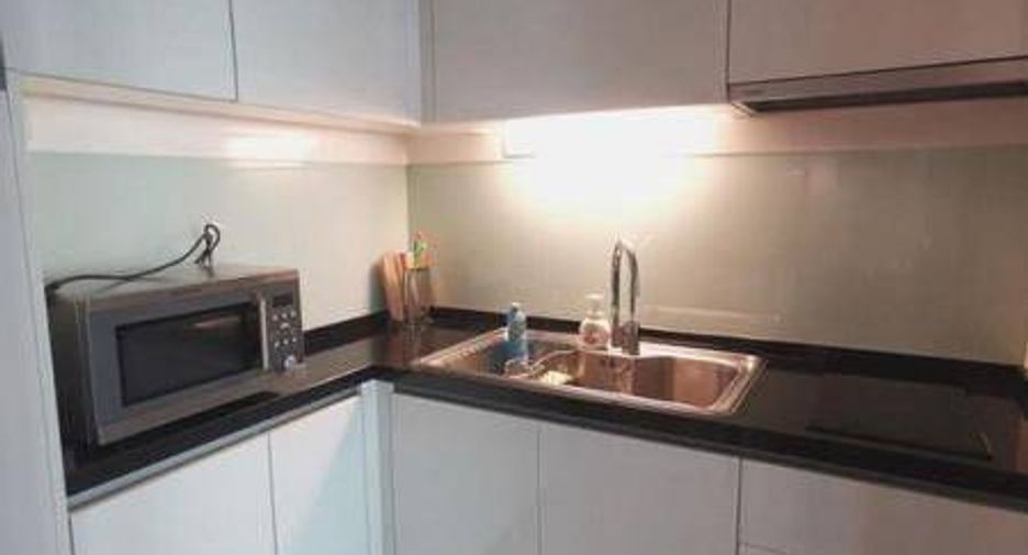 À vendre 2 chambres condo à Khlong Toei, Bangkok